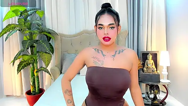 MochaliciousTransOnTop – webcam-show