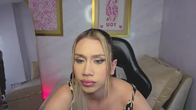 Evy_Luxx_vのウェブカメラショー