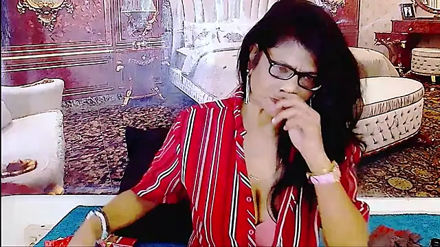 IndianAllure 라이브 XXX 채팅