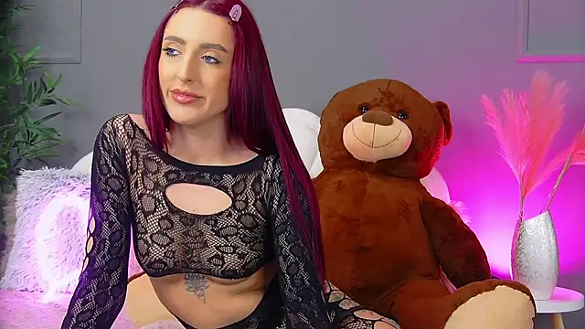 CrystalRedd's Live XXX Chat