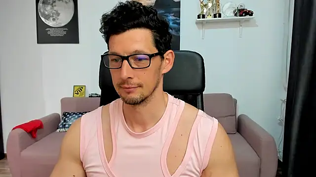 BrutusK08 라이브 XXX 채팅