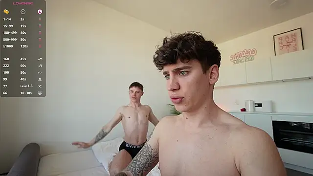 Pokazy przed kamerką – Evan__White_