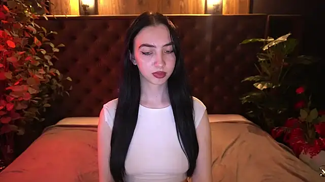 XXX chat uživo modela WildKittenX_