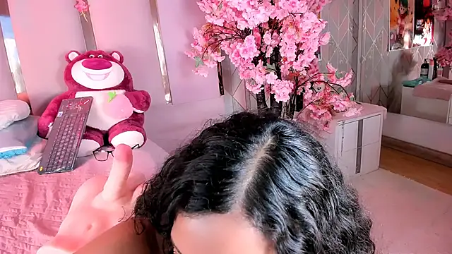 EmmaWilliam1's Live XXX Chat