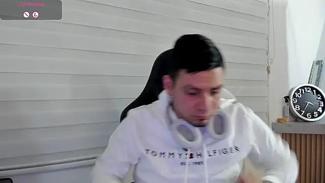 Rick_Adams 即時 XXX 聊天