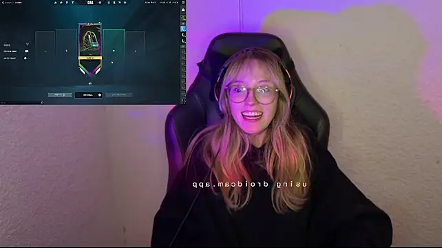 ReenKitty Show in webcam