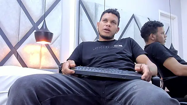 XXX chat uživo modela NohaBrooks