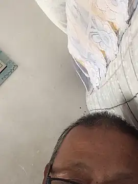 yaocaobi8 在線直播表演