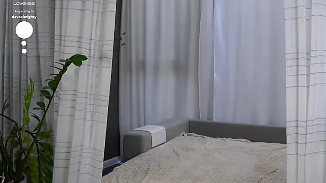 دردشة KnittedGoo الجنسية المباشرة