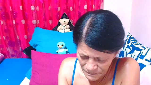 SLUTTYROXYn Webbikameraesitys