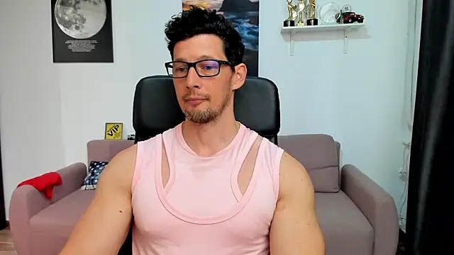 BrutusK08 在線直播表演