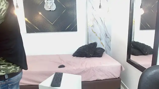 Онлайн чат XXX KingOfTemptation