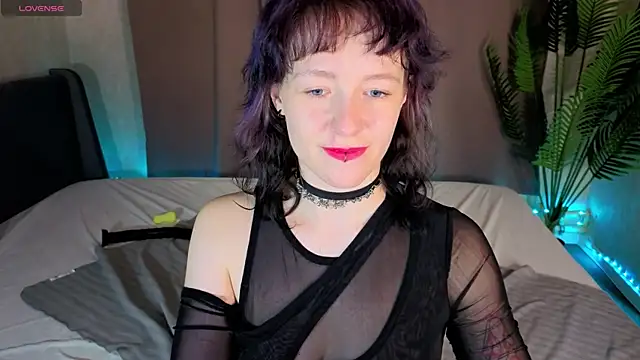 Ricki_Bloom 即時 XXX 聊天