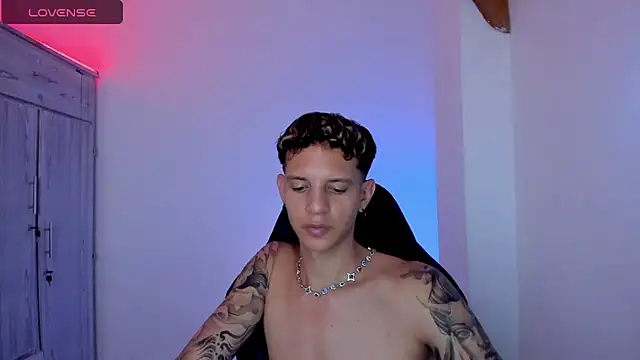 tylernova Live XXX Chat