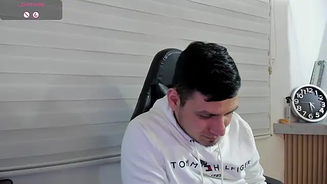 Rick_Adams Adlı Modelin Canlı XXX Sohbeti