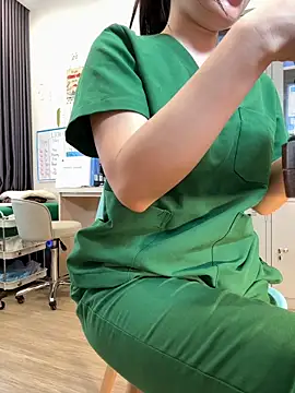 secretly_masturbating webcam show