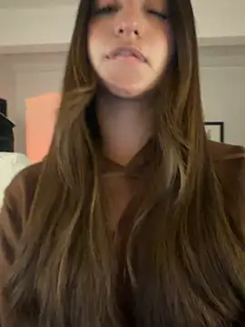 aly_golden_'s Live XXX Chat