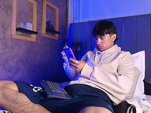 Pokazy przed kamerką – The_BossCrown