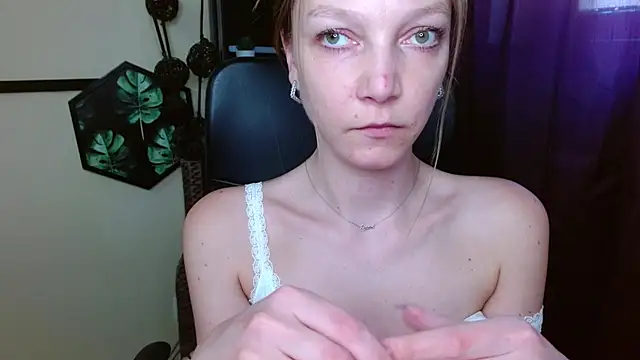 Chat XXX en directo de EmillyPlay