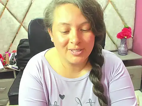 Sarah_Boobs_ Chat XXX in diretta