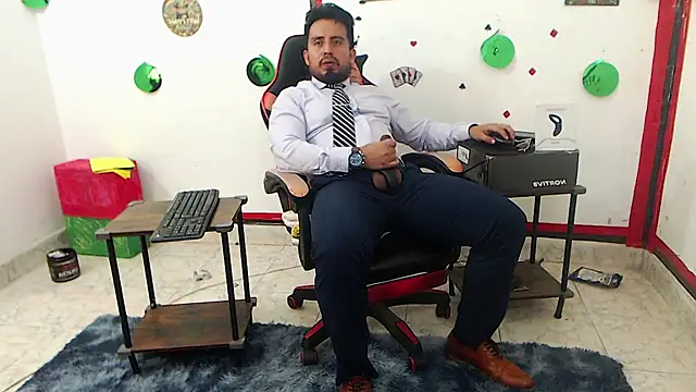 KalethBigDickn Webbikameraesitys