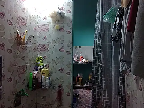 Ly-ny's Live XXX Chat