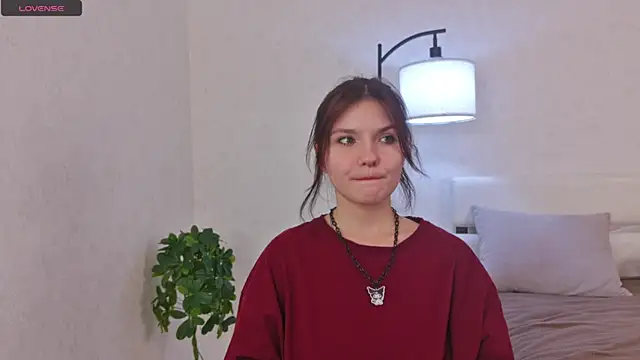 NyraVesperis' Live XXX Chat