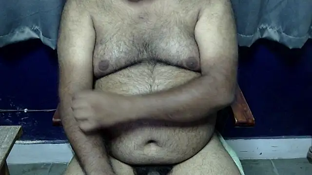 hairysubcub_70 Show Webcam