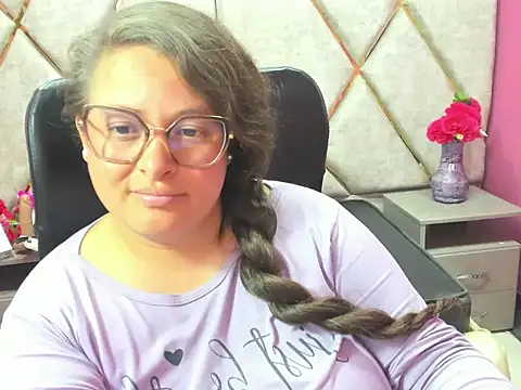 Sarah_Boobs_ Chat XXX in diretta