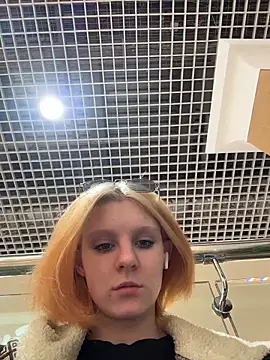 NinaParrin Webbikameraesitys