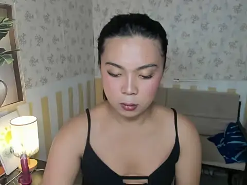 ErickaBigCock 在線直播表演