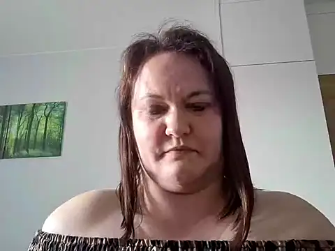 دردشة OpheliaMilf الجنسية المباشرة