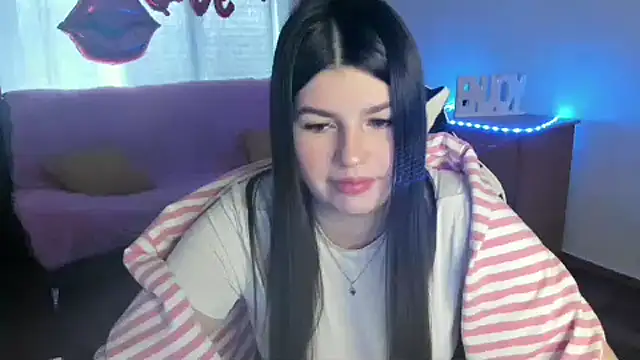 Chatroom XXX en direct de KisaModel