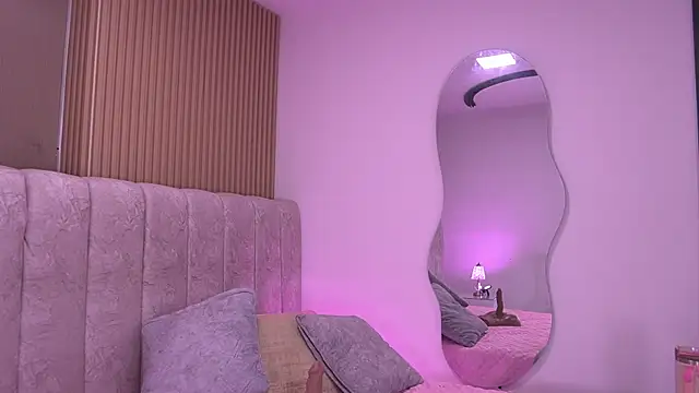 violeta_aroca's Live XXX Chat