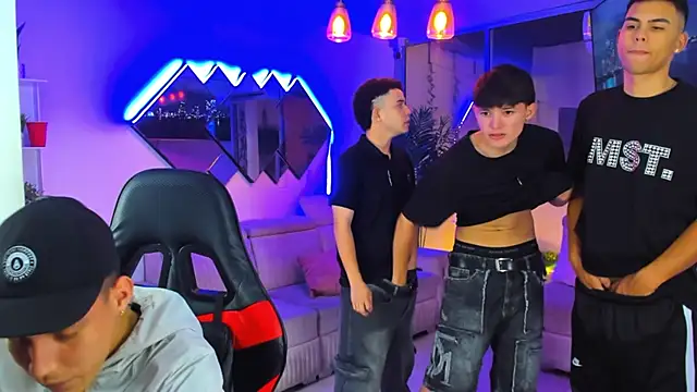 Houseofwarrios webcam show