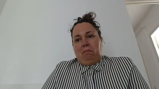 WendyRhoades: απευθείας συνομιλία ΧΧΧ