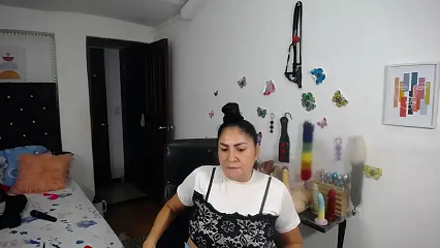 Chat +18 de mature_bigboobs10 ao vivo