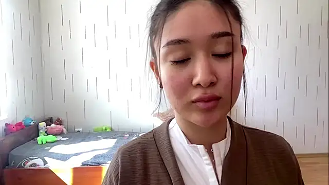 YourMiIa – Live XXX-chat