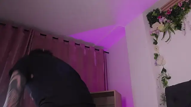 دردشة kaylee_lee الجنسية المباشرة