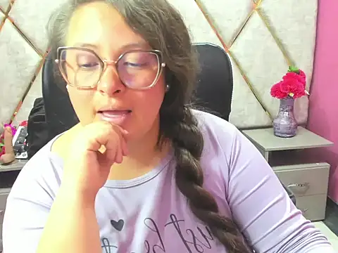 Sarah_Boobs_ লাইভ XXX চ্যাট