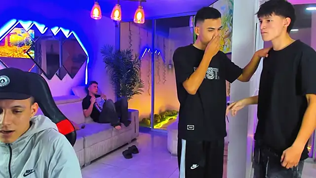 Houseofwarrios Show Webcam