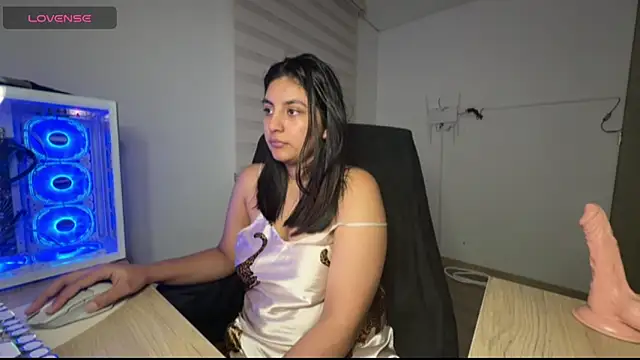 Chat +18 de cloe_small ao vivo