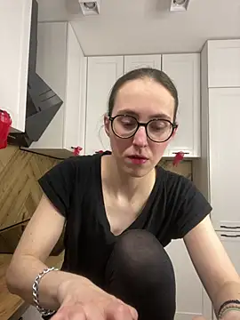 MartiniiSelenna's Live XXX Chat