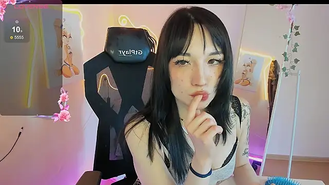 AliceeinWonderlanddd's Live XXX Chat