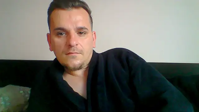 Huge_cock22cm's Webcam Show