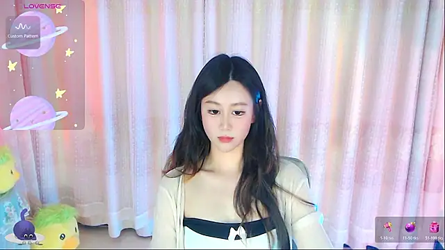 Aimee-520 即時 XXX 聊天