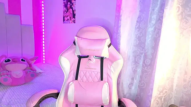 XXX chat uživo modela AliiceBrown_