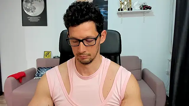 BrutusK08 Chat XXX live