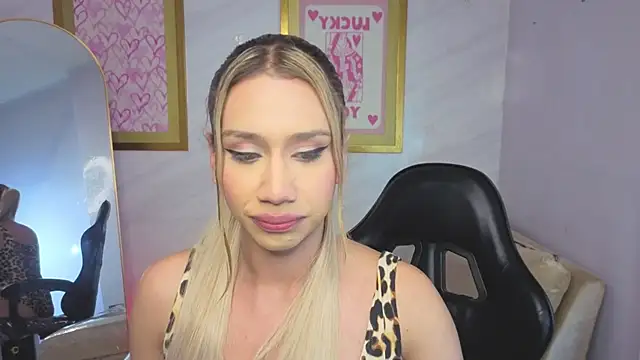 Czat XXX na żywo – Evy_Luxx_v