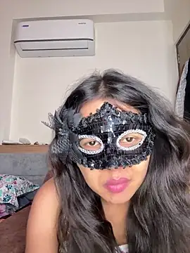 raavigirl's Live XXX Chat